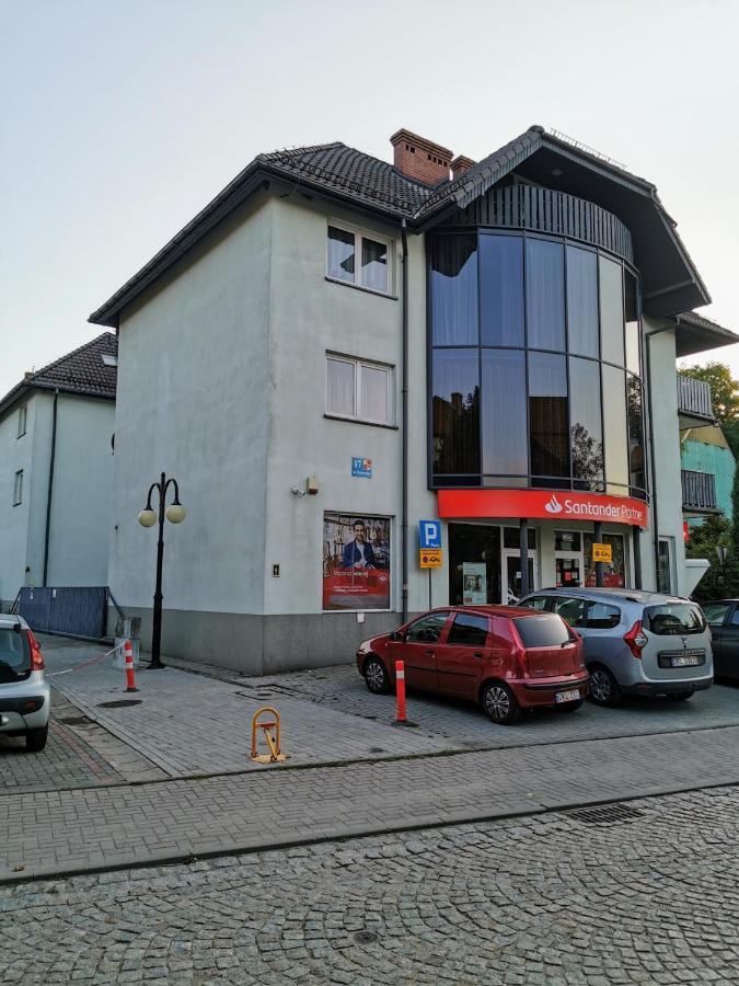 Uroczy Apartament Przy Deptaku Z Parkingiem. Polanica-Zdrój Buitenkant foto